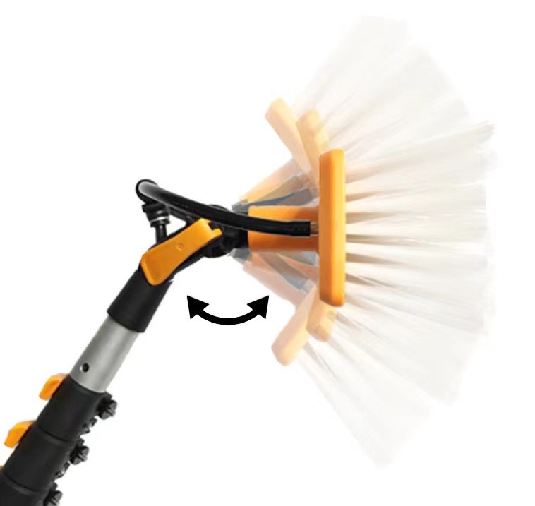 Cepillo de limpieza solar para techo con bomba de agua / grifo de doble uso