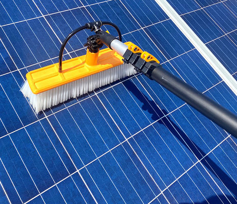 Cepillo de limpieza de paneles solares para techo con poste de 6m